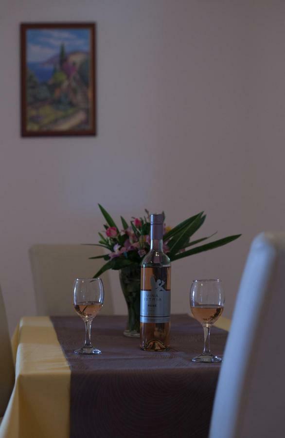 Apartment Helga Liznjan Bagian luar foto