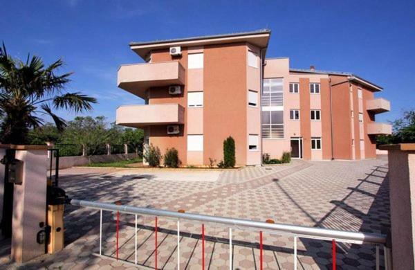 Apartment Helga Liznjan Bagian luar foto