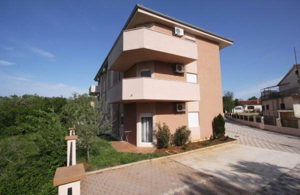 Apartment Helga Liznjan Bagian luar foto